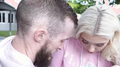Playing Sex Games With My Stepsister's Pussy on Spring Break - Gia Oh My -