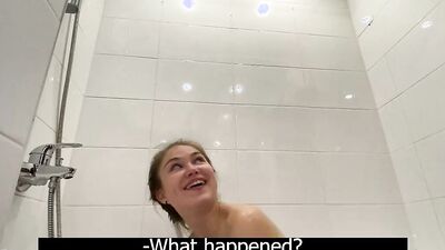 LUSTFUL STEP DAD WASHES HIS STEP DAUGHTER