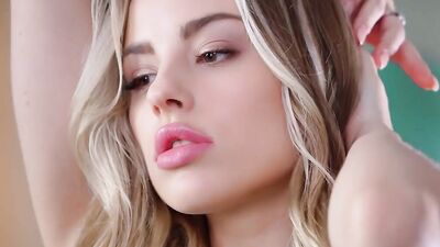 Hot teen step sister Anna Claire Clouds did April fools pranks on stepbro