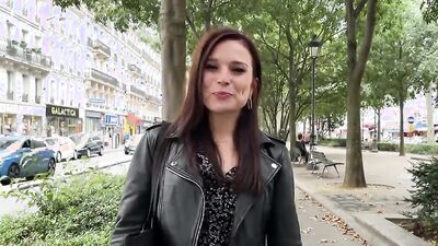 JacquieEtMichelTV 21 09 02 Clemence Knew She Was Knocking On The Right Door FRENCH XXX 1080p