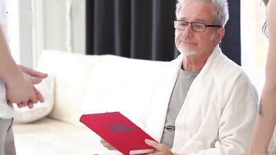 DADDY4K. Daddys Fucking Nightwalker