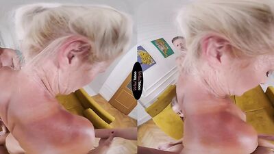 Hot Family Summer - Kathy Anderson & Lady Bug VR