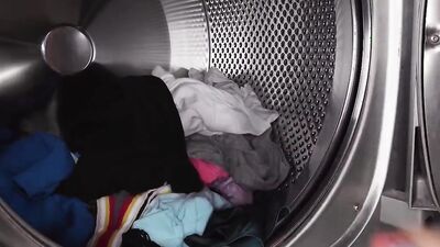 Mighty BWC meets Lady Marica in Laundromat
