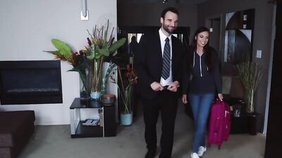 Porn queen Aidra Fox gets obliderated by huge dick