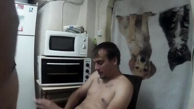 Lencería sexy y una garganta bien profunda para reventar su polla
