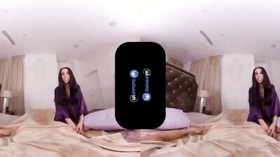 Kiarra Kai, Zazie Skymm, Gianna Dior, Carolina Abril & Anastasia Brokelyn shag in VR