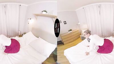 Eva Elfie is playing with her stepbrother's ' pecker in a VR