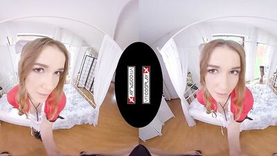 Alexis Crystal & Crystal Ray are enjoying in some hot VR