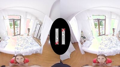Alexis Crystal & Crystal Ray are enjoying in some hot VR