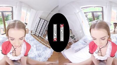 Alexis Crystal & Crystal Ray are enjoying in some hot VR