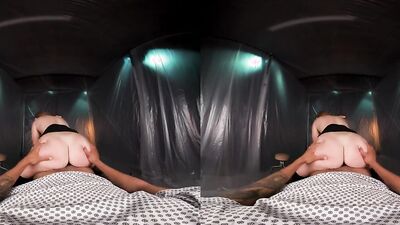 Skylar Snow is riding lucky stud's prick in this hot VR
