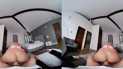 Gianna Dior gets her puss nailed with BBC in VR