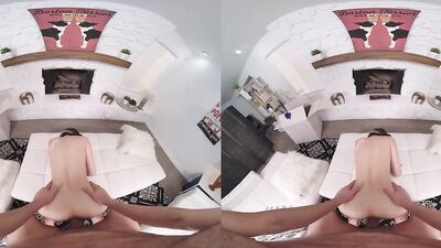 Lulu Chu gets her puss nailed with a cock in VR