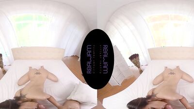 Polly Pons is playing with stepbrother's hard schlong in VR