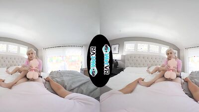 Hot VR video of Kiara Cole riding her boyfriend's hard pecker