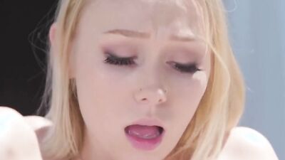 Dakota Skye and Athena May are licking wet pussies on the couch