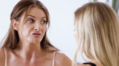 Haley Reed and Silvia Saige are fingering and licking wet cunts