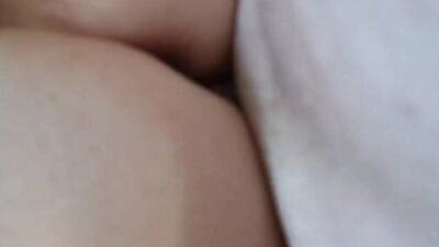 Inked man wakes up bootylicious girl to fuck her to the balls