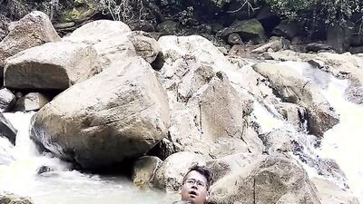 Hindi girl sucks a dick and gets fucked in the creek