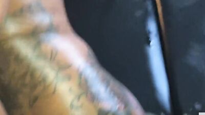 Beautiful Inked Ebony Babe Cali Caliente Cums hard from Anal On Massage table