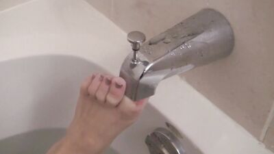 Stuck in the Tub - Star Nine