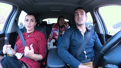AUTISTA RAGGIUNGI MI-L'ANO PARTE 2 - Passeggere maiale si fanno l'autista DIALOGHI ITA