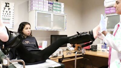 Aria Nicole's The Perverted Podiatrist,Babes Female Doctor has sexy foot fetish, At GirlsGoneGynoCom