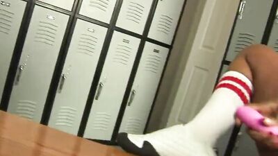 Courtney Sinnamon and Jayla have lesbian threesome sex