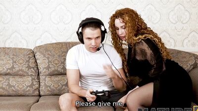 MATURE4K. Insistent stepmother finds way to be nailed by her loved gamer