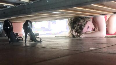 Stepmom stuck under the bed