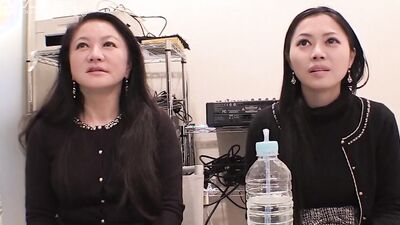 Yui Yabuki and Chiharu Yabuki :: mother and daughter 1
