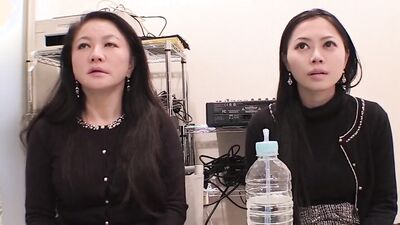 Yui Yabuki and Chiharu Yabuki :: mother and daughter 1