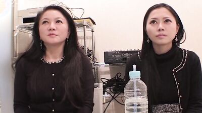 Yui Yabuki and Chiharu Yabuki :: mother and daughter 1