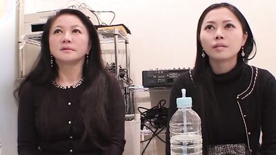 Yui Yabuki and Chiharu Yabuki :: mother and daughter 1