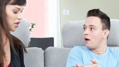 Date With My Stepmom - S15:E9
