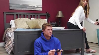Sexy MILF Jeanie Marie Sullivan plays with her stepsons hard