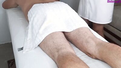 girl masseuse got a creampie from her client real