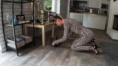 Amateur cosplay porn: Batman punishes nasty Catwoman
