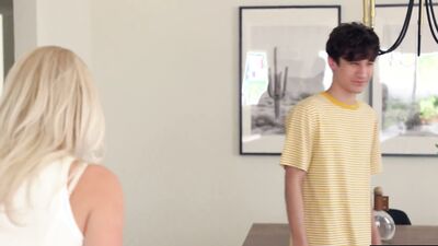 Braylin Bailey tells Stepbro, "Step brothers are supposed to have itty bitty cocks" S19:E6