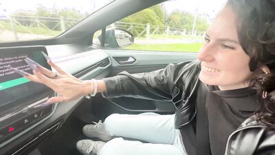 FUCKING IN A CITY TAXI WITH A DRIVER
