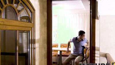 MATURE4K. Stepson has to give sexual pleasure to the mature beautys bush