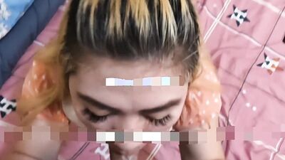 Pretty pinay show how to suck dick