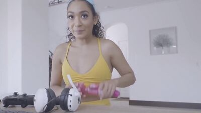 Step Sister "I Put My Controller On My Pussy And It Made Me Horny" S18:E10 (Sarah Lace)