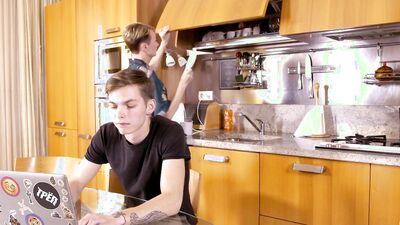 SHAME4K. Computer master gets a chance to seduce and bang sexy stepmom's friend