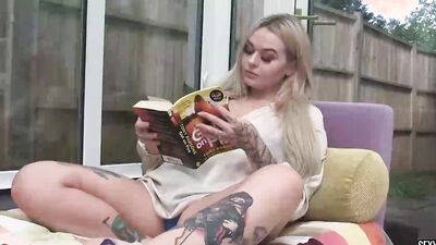 SEXY MOMMA - Lana Rose Licks Step mom Pia's Twat!