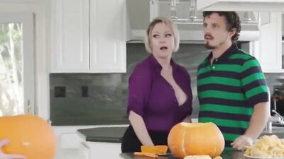 Dee Williams - Stick The Cue In The Tight Hole - Step Mom Fantasy