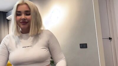 Stepsister made me fuck her and I cum in her pussy