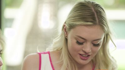 Stepsister That When I Am Demotivated - Amber Moore
