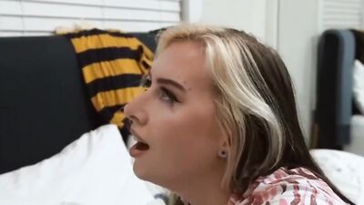 My Horny Stepmom's Solution - Cubbi Thompson
