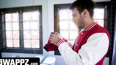 Swappz - Step Sisters Are Grossed Out By The Idea Of Touching Stepbros’ Cocks But They Agree To Fuck - Jane Wilde
